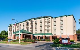 Courtyard By Marriott Bloomington